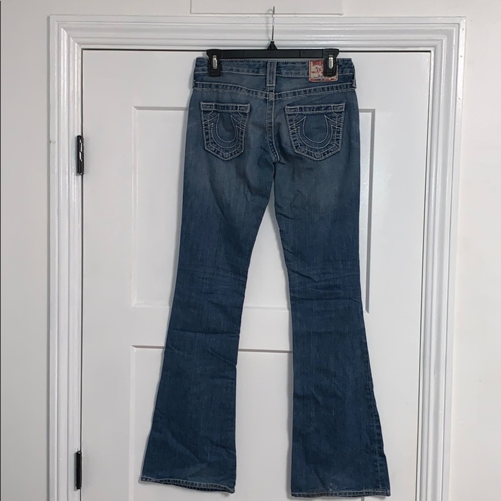 TRUE RELIGION WHITE STITCH FLARE JEANS SIZE 25